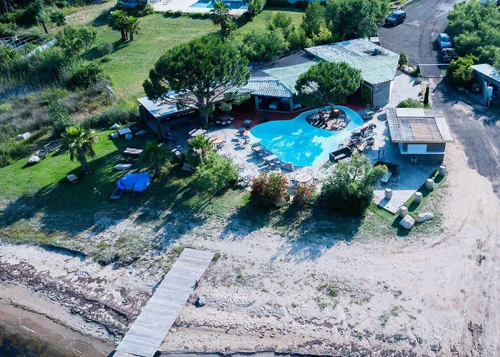 Ξενοδοχείο De La *