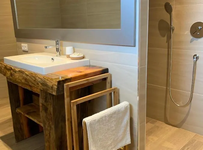 Hotel Résidence De La *