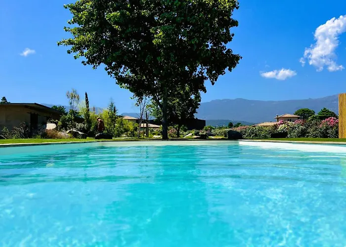 Hotel Résidence De La *